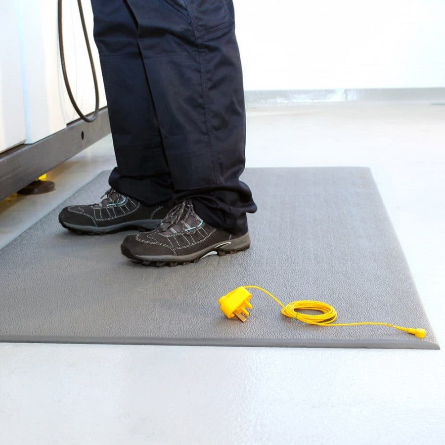 Static-Dissipative Anti-Fatigue Matting Static-Dissipative Anti-Fatigue Matting